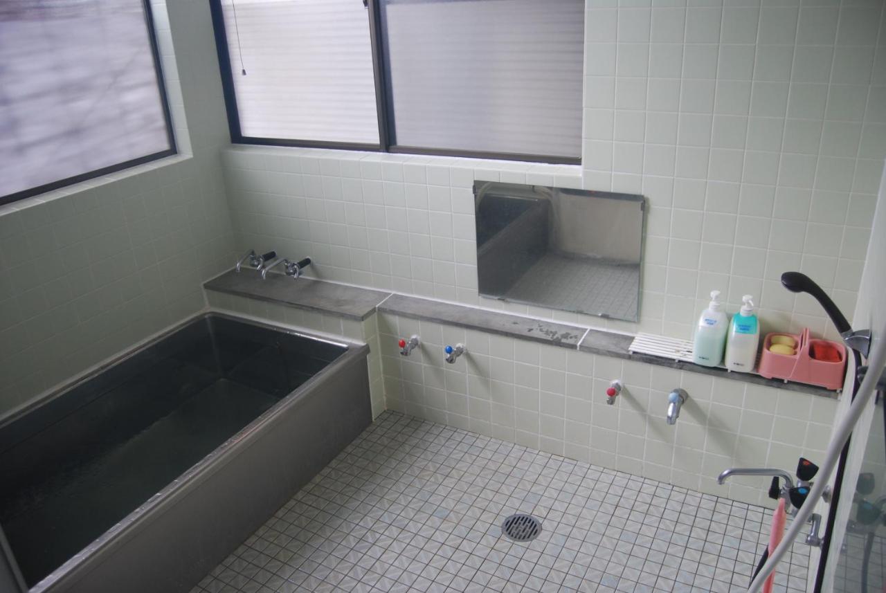 Minshuku Iwaki Hotell Fujikawaguchiko Exteriör bild