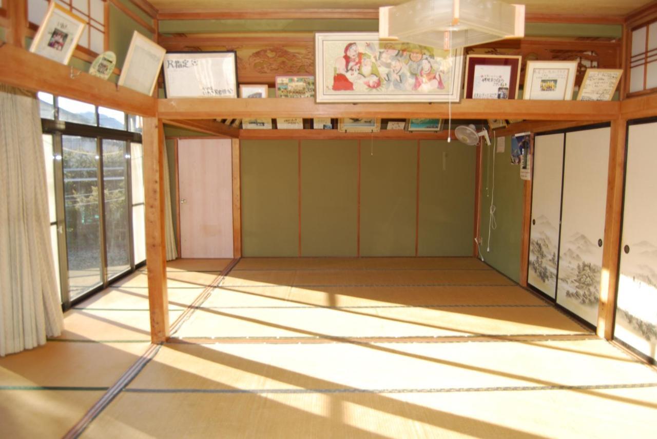 Minshuku Iwaki Hotell Fujikawaguchiko Exteriör bild